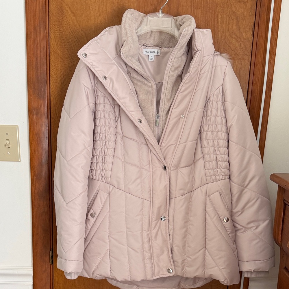 Susan Graver cream color Puffer Jacket with detachable hood - Picture 3 of 12